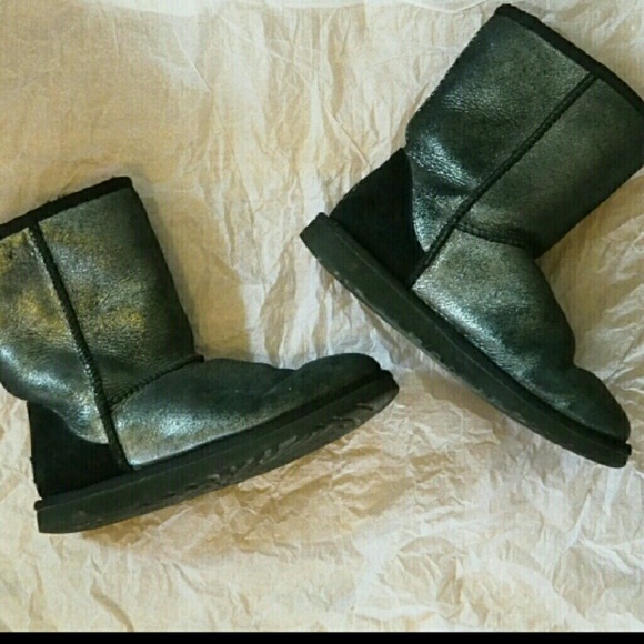 black metallic uggs black metallic uggs